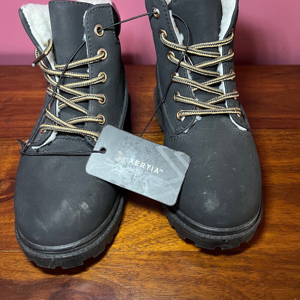 NWT Xertia Nubuck Sherpa Lining Black Work Boots Boys 13